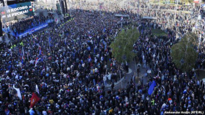 Погледајте протестну шетњу СРС и Војислава Шешеља београдским улицама (видео, фото галерија) митинг