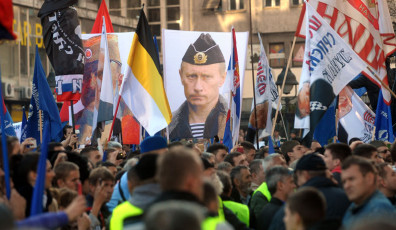 Погледајте протестну шетњу СРС и Војислава Шешеља београдским улицама (видео, фото галерија) voja-(1)