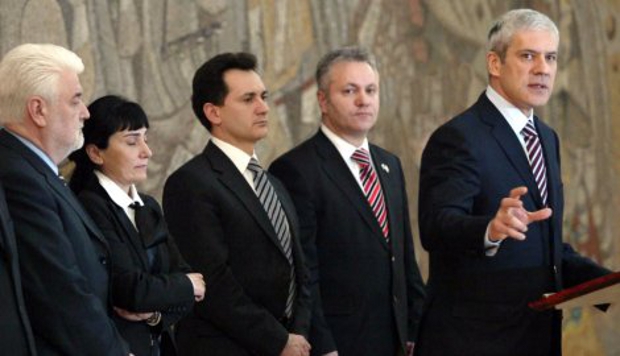 КРЕТЕНИ И ПОСЛЕ ЊИХ КРЕТЕНИ И ПОСЛЕ ЊИХ
