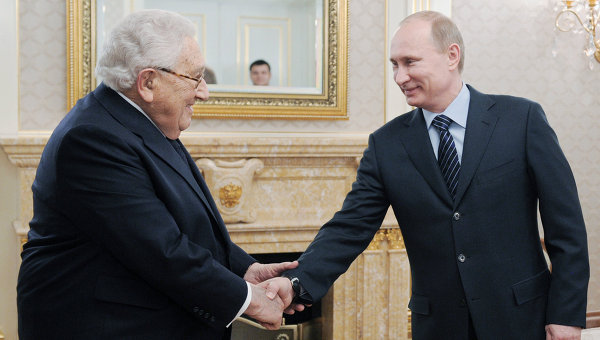 Кисинџер Путину: И ја сам од вас много научио! Кисинџер Путину: И ја сам од вас много научио!