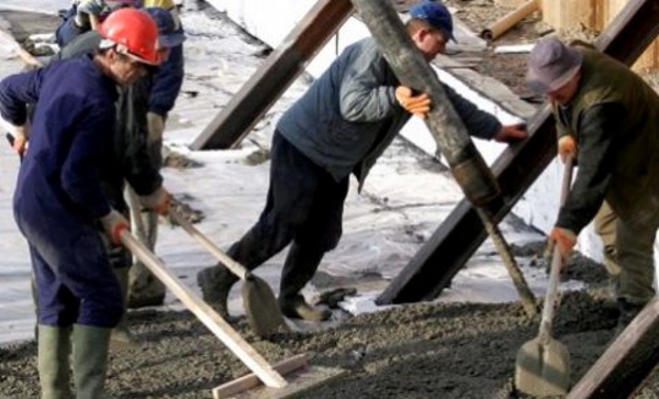 Без плате ради 55 хиљада запослених Без плате ради 55 хиљада запослених