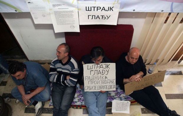 Тројица радника "Желвоза" штрајкују глађу Тројица радника "Желвоза" штрајкују глађу