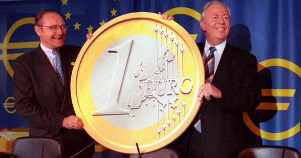 Тајни немачки документи: Евро је од почетка темпирана бомба Тајни немачки документи: Евро је од почетка темпирана бомба