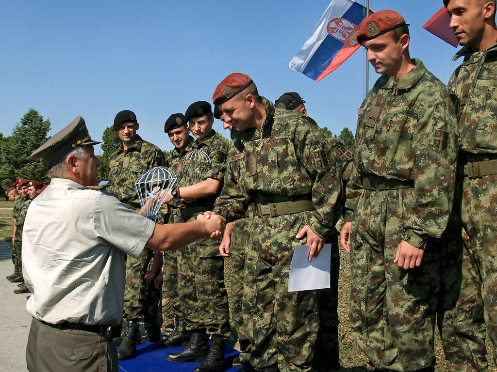 КАКО БРАНИТИ СРБИЈУ? НАТО ИМА АЛТЕРНАТИВУ КАКО БРАНИТИ СРБИЈУ? НАТО ИМА АЛТЕРНАТИВУ