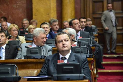 Слабе тачке нове власти у Србији Слабе тачке нове власти у Србији