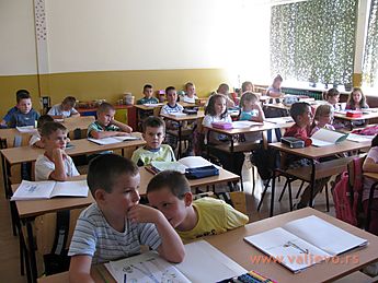 У клупама 1.000 првака мање