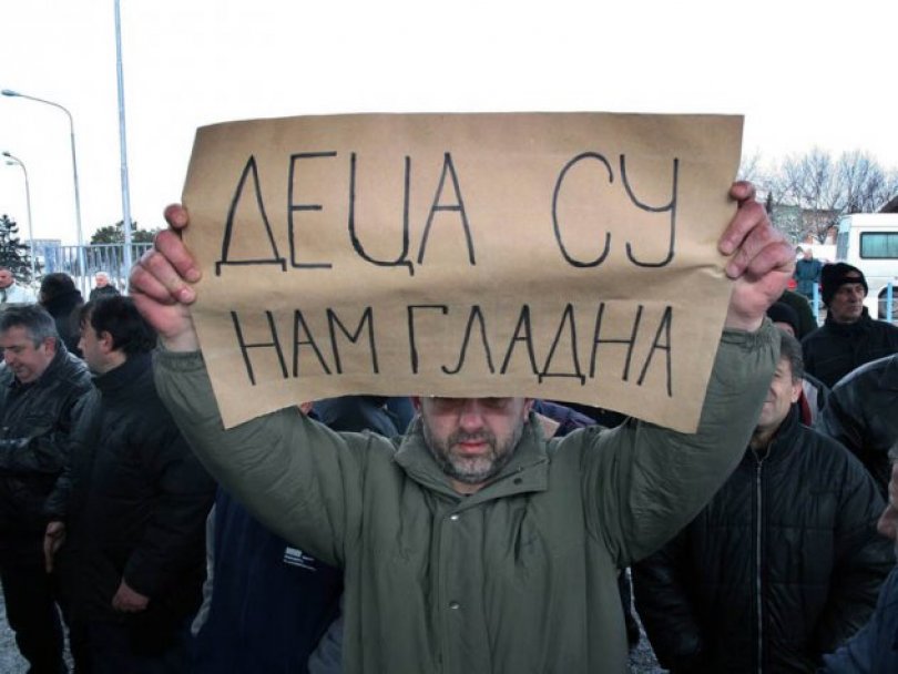 Преко 300.000 деце у Србији на евиденцији Центара за социјални рад Преко 300.000 деце у Србији на евиденцији Центара за социјални рад
