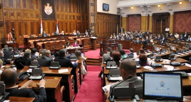 Плаћамо трећину бивших посланика
