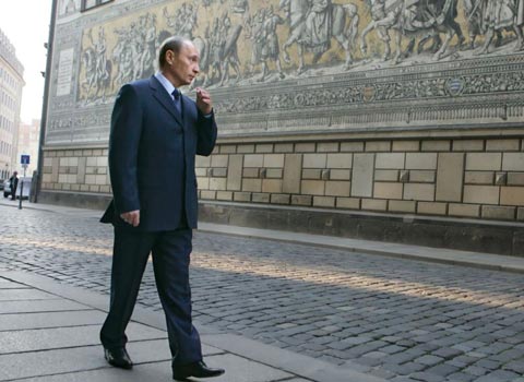Руси су прижељкивали Штирлица за председника и зато су добили Путина Руси су прижељкивали Штирлица за председника и зато су добили Путина