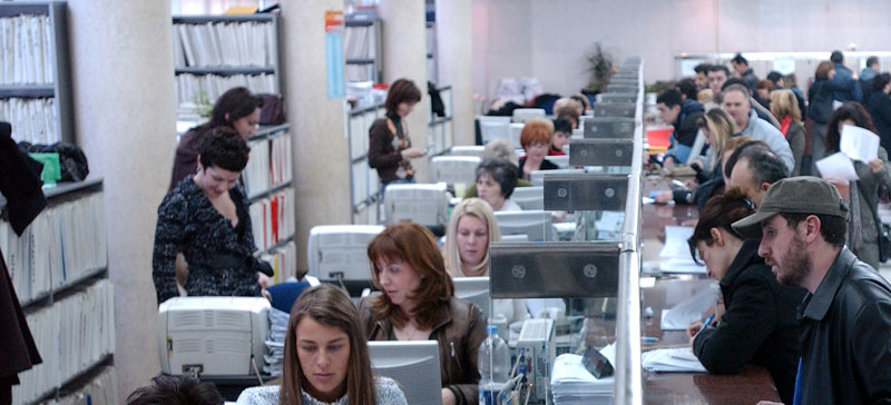 Србија издржава бирократског монструма Србија издржава бирократског монструма
