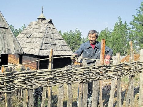 Проштац од природе поплетен Проштац од природе поплетен