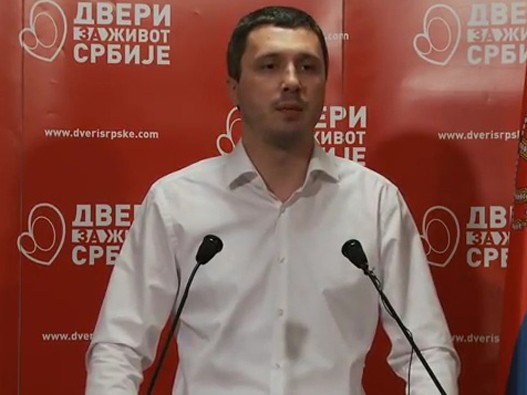 Због повлачења границе са Косовом и Метохијом тражимо ванредне парламентарне изборе!