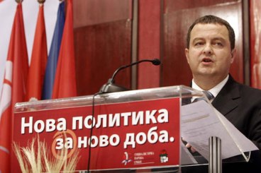 Квислинг Дачић: "Платформа не иде пред посланике" Квислинг Дачић: "Платформа не иде пред посланике"