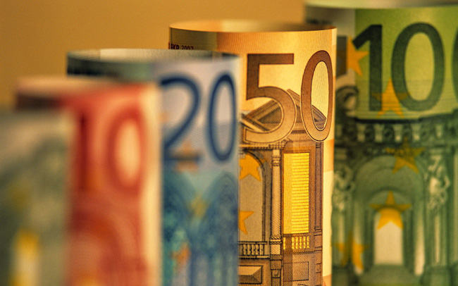 Јавни дуг Србије повећан за 2,89 млрд. € Јавни дуг Србије повећан за 2,89 млрд. €