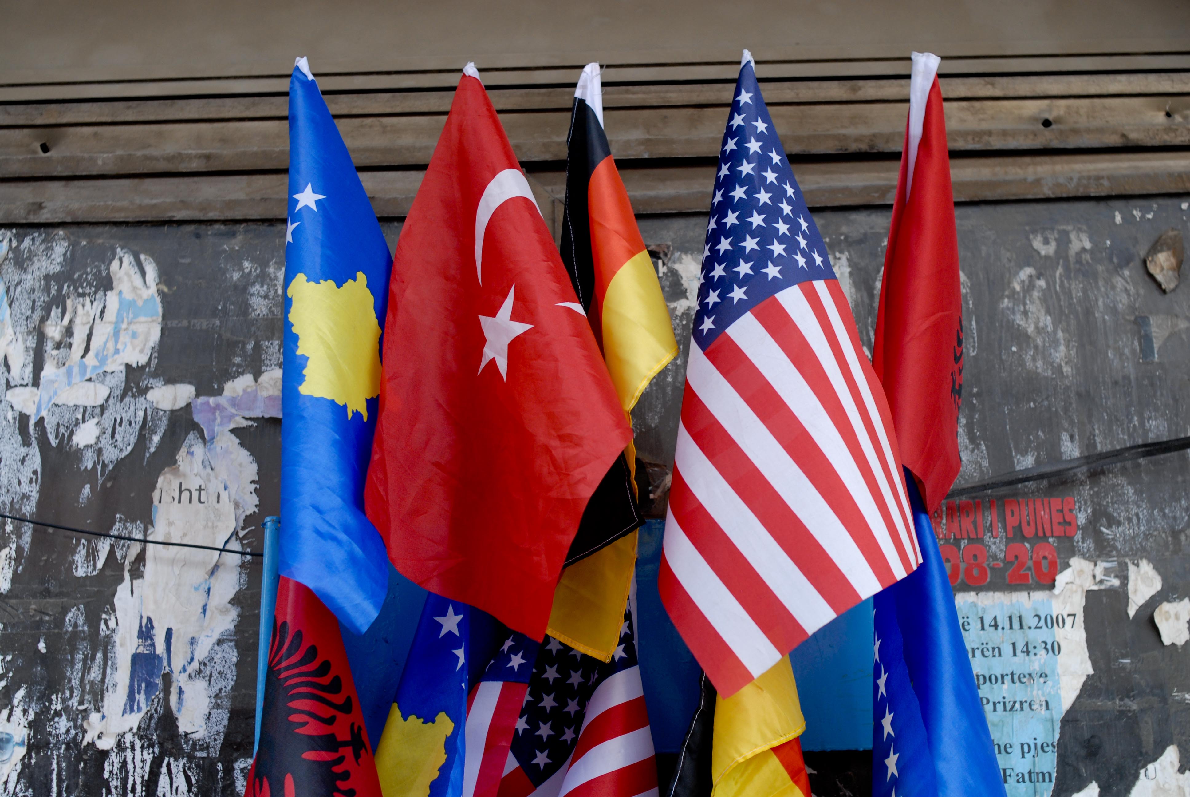 САД и Турска активно лобирају за "Косово" САД и Турска активно лобирају за "Косово"