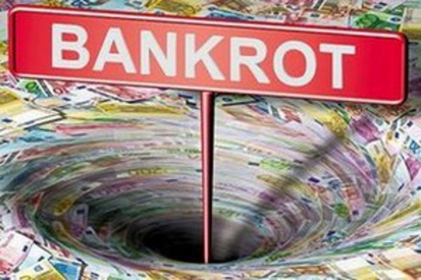 Пресипање из шупљег у празно?