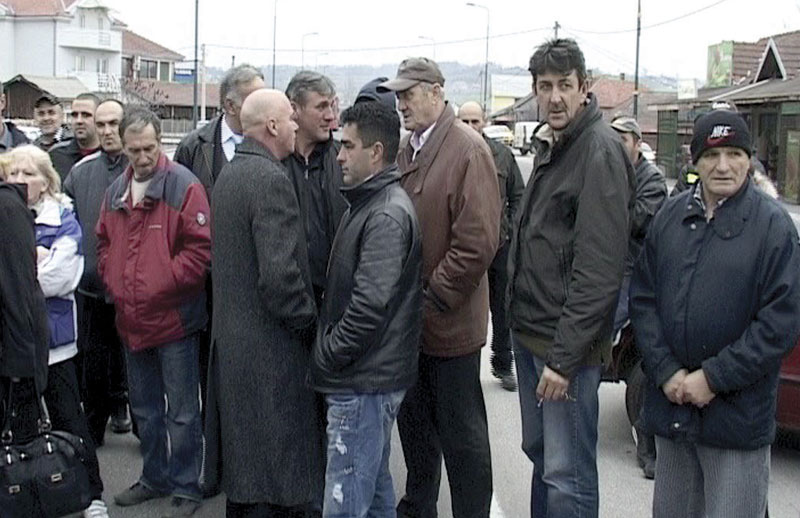 Крагујевац: Друмови излокани као њиве