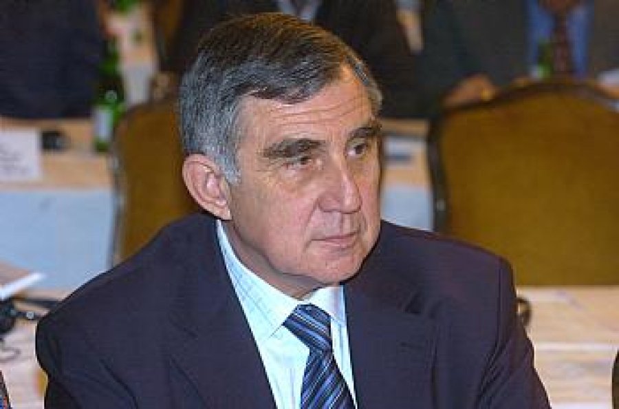 "Милошевић планирао хапшење Ђукановића и напад на Ц.Гору" "Милошевић планирао хапшење Ђукановића и напад на Ц.Гору"
