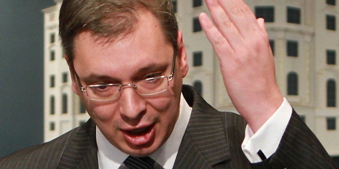 Арогантни идиот: Издао Србију и народ па "љутит" на њих Арогантни идиот: Издао Србију и народ па "љутит" на њих