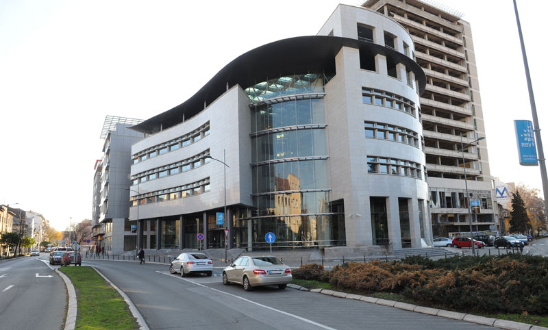 Оглашена продаја непокретности опљачкане Развојне банке Војводине Оглашена продаја непокретности опљачкане Развојне банке Војводине