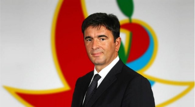 ЕУ лопови: Кацин, Лајчак мито и избори у ЦГ ЕУ лопови: Кацин, Лајчак мито и избори у ЦГ