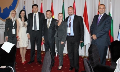 Божовић са Тачијем и "његовим" Србима Божовић са Тачијем и "његовим" Србима