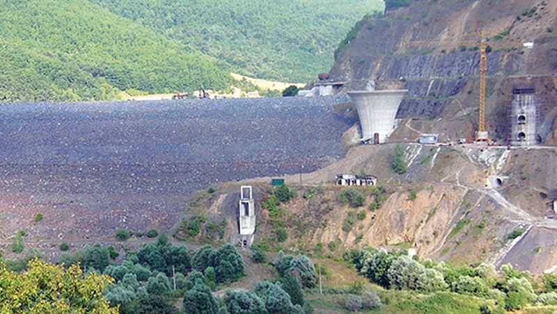 Много брана, а народ без воде Много брана, а народ без воде