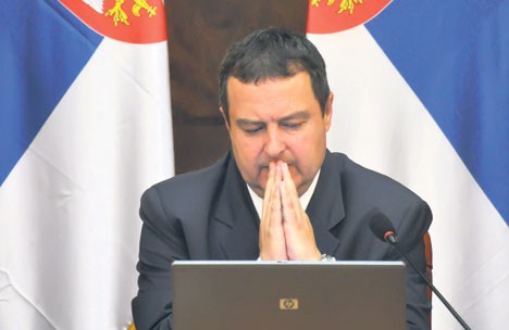 Корумпирана, криминализована и уцењена српска власт се обавезала да спроведе "договор" Корумпирана, криминализована и уцењена српска власт се обавезала да спроведе "договор"