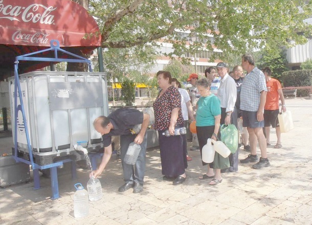 Крушевац: Вода из градског водовода неисправна за пиће Крушевац: Вода из градског водовода неисправна за пиће