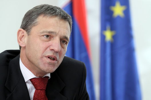 ЕУ нас зајебава: До датума више корака ЕУ нас зајебава: До датума више корака