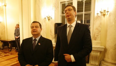 Економија: Србија гори а Ивица и Марица се чешљају Економија: Србија гори а Ивица и Марица се чешљају