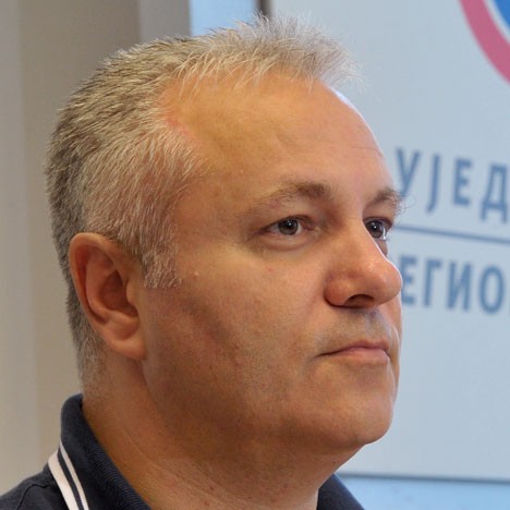 Динкић и даље јаше Динкић и даље јаше