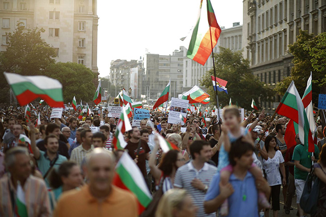Иза протеста у Бугарској стоје и противници Јужног тока и приближавања Софије Русији Иза протеста у Бугарској стоје и противници Јужног тока и приближавања Софије Русији