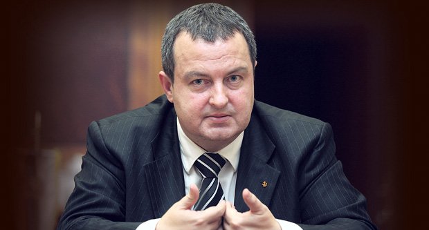 Дачићу, јел ти то маца појела језик? Дачићу, јел ти то маца појела језик?