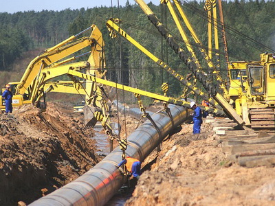 "Гаспром" улаже 1,7 милијарди евра у изградњу гасовода "Јужни ток" кроз Србију "Гаспром" улаже 1,7 милијарди евра у изградњу гасовода "Јужни ток" кроз Србију