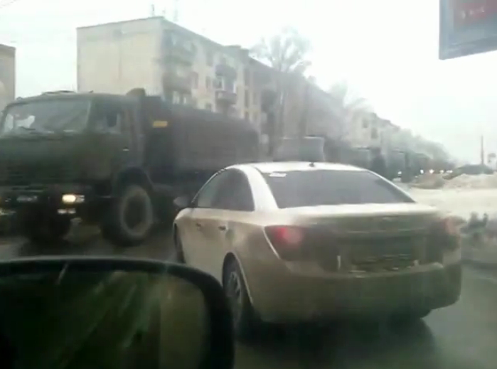 У Волгоград после терористичких напада улазе масовна појачања полиције и војске (видео) У Волгоград после терористичких напада улазе масовна појачања полиције и војске (видео)