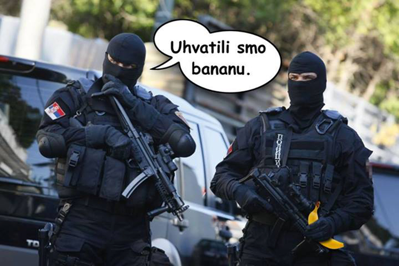 АВАЛА ЈАВИ СЕ, АВАЛА ЈАВИ СЕ! Шефе, ухватили смо банану!