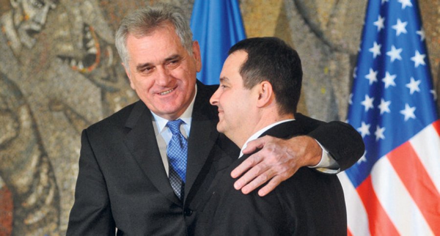 А како би било да се обадвојица носите у три лепа Нобела? А како би било да се обадвојица носите у три лепа Нобела?