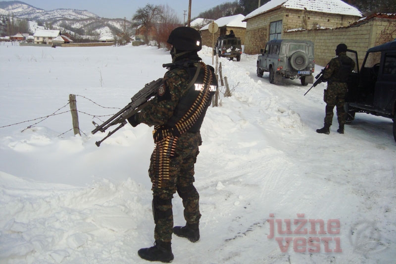 Вехабија из Норвешке напао жандарма на стражи код Прешева, па ликвидиран Вехабија из Норвешке напао жандарма на стражи код Прешева, па ликвидиран