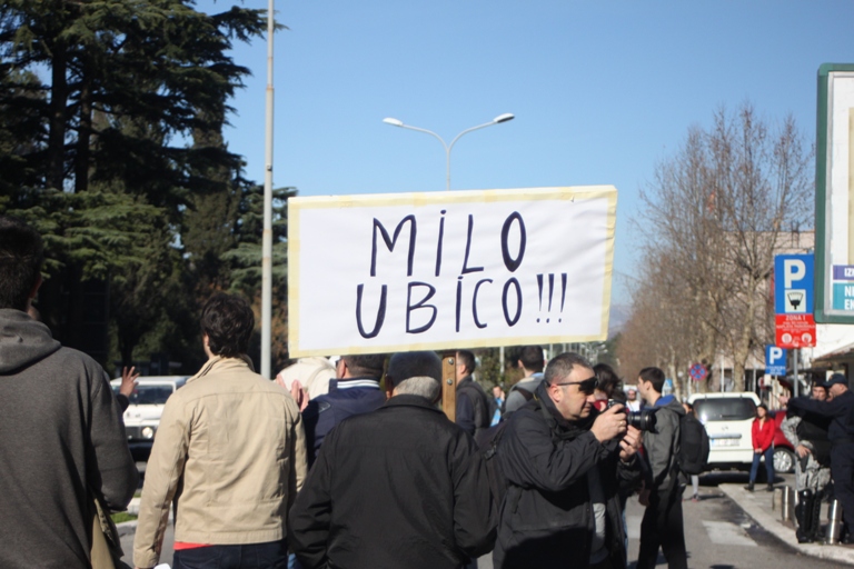 "Револуција" протести-Подгорица 15.02.2014. (видео) "Револуција" протести-Подгорица 15.02.2014. (видео)
