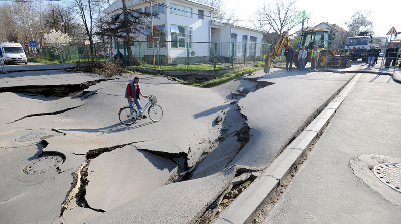 Београд на води а Борча оде под земљу! Београд на води а Борча оде под земљу!