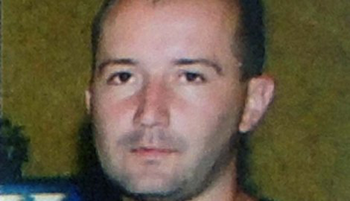 Пожега: Убијени нападач пљачкао мењачницу да би платио струју (видео) Пожега: Убијени нападач пљачкао мењачницу да би платио струју (видео)