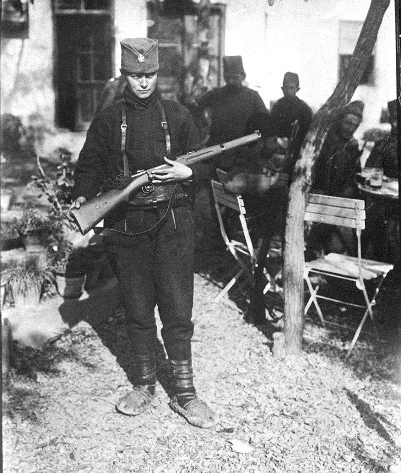 Фотографија дана: Софија Јовановић, 1915. године.