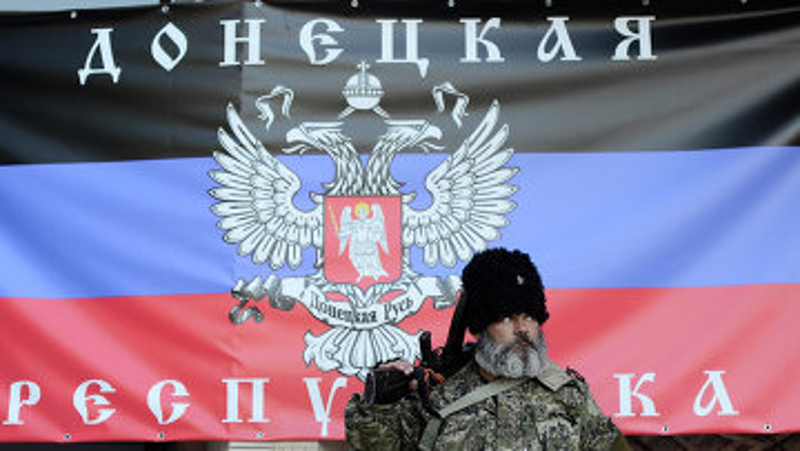 Снаге самоодбране саопштиле да је у Доњецку разоружано 150 припадника армије (видео) Снаге самоодбране саопштиле да је у Доњецку разоружано 150 припадника армије (видео)