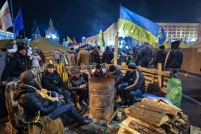 Први протести против кијевсе хунте на Мајдану због страховите социјалне ситуације у Украјини! Први протести против кијевсе хунте на Мајдану због страховите социјалне ситуације у Украјини!