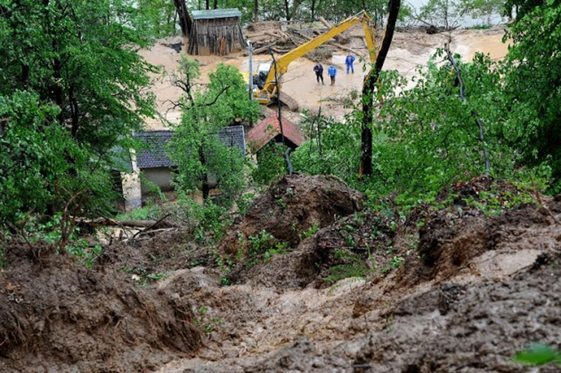 Баjина Башта наjугрожениjа клизиштима, ситуациjа све гора Баjина Башта наjугрожениjа клизиштима, ситуациjа све гора