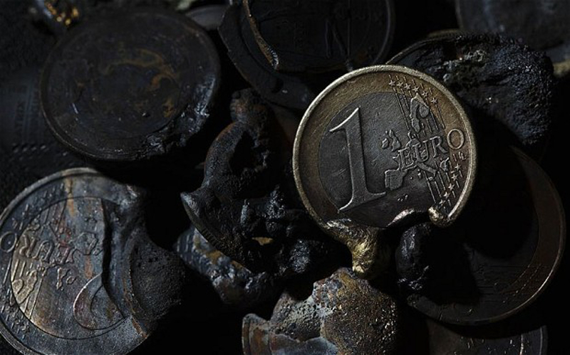 THE ECONOMIST: Еврозона је на прагу треће рецесије за последњих шест година THE ECONOMIST: Еврозона је на прагу треће рецесије за последњих шест година