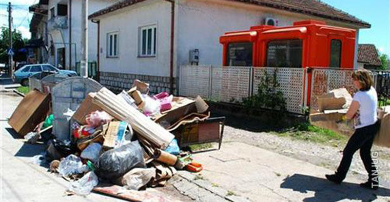 Политичари дошли да виде шта је остало од Свилајнца Политичари дошли да виде шта је остало од Свилајнца