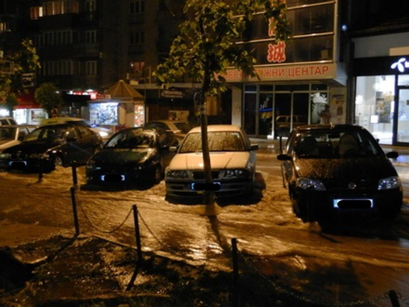 Јако невреме у Врању (фото) Јако невреме у Врању (фото)