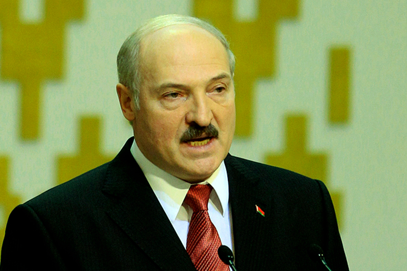 ЛУКАШЕНКО: Нудио сам Милошевићу С-300, али он није веровао да ће NATO напасти Србију ЛУКАШЕНКО: Нудио сам Милошевићу С-300, али он није веровао да ће NATO напасти Србију